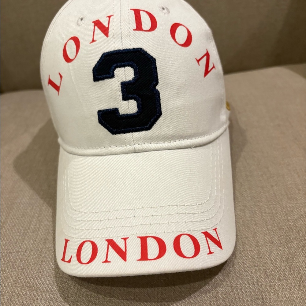 New Robin Ruth White Cap with Black Label